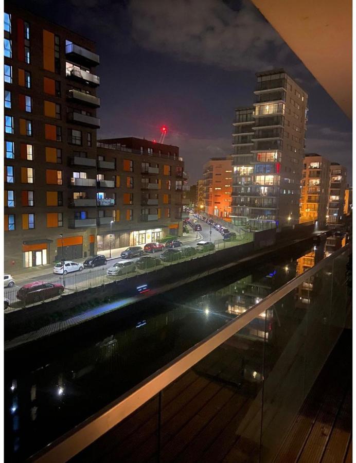 Lovely 2Br Apartment W/ City View London Exterior photo